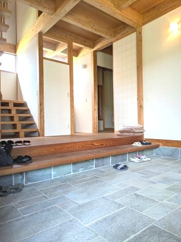 山武市美杉野　 中古戸建の内装|平成20年8月築２LDKインターガレージ付 敷地約99坪オール電化太陽光発電システムリビング約27帖