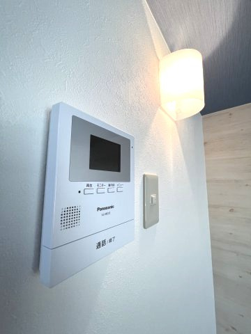 小金井市前原町２丁目のアパートのセキュリティ|セキュリティ効果！モニター付きドアホン！