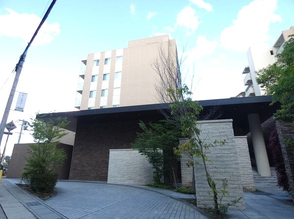 ザ・パークハウス東山レジデンスの外観
