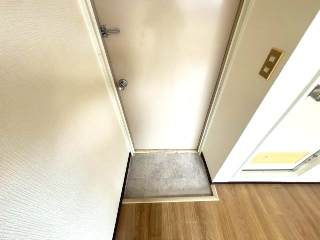 ウィズテリア東阪田の玄関
