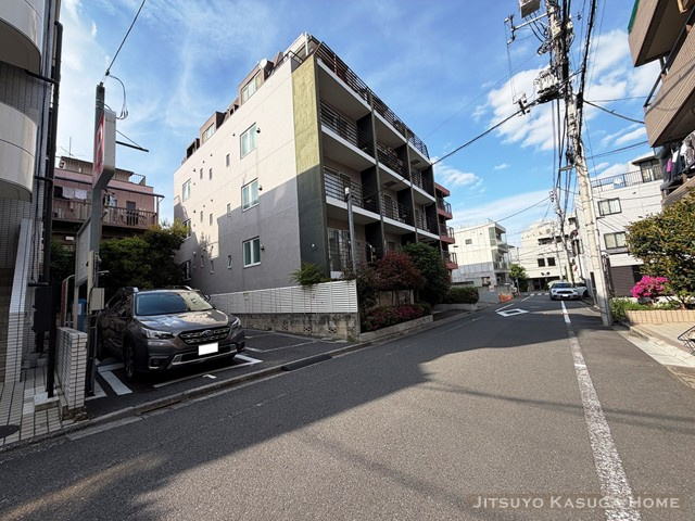 【前面道路含む現地写真】