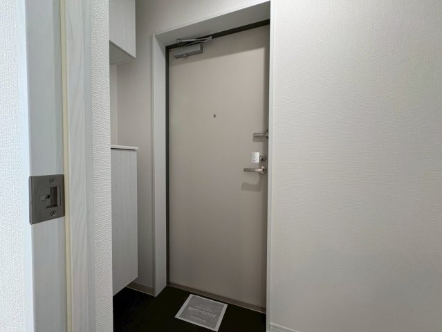 D porta refinardの玄関
