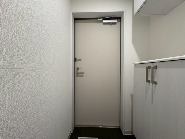 D porta refinardの玄関