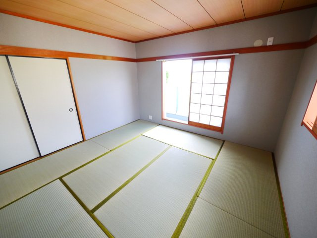 東金市道庭　中古戸建の和室|内外装リフォーム済み令和8年5月JR東金線求名駅徒歩約12分 軽は3台可都市ガス スーパー徒歩約10分