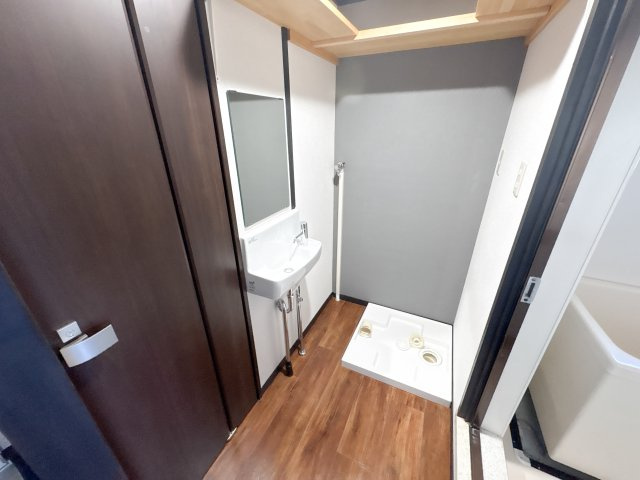 河本マンションの玄関