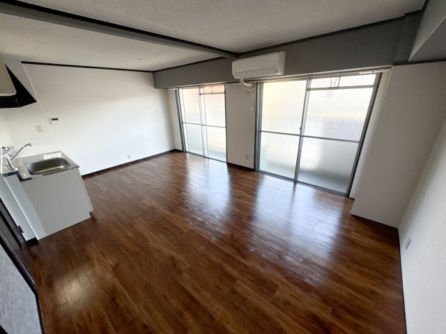 河本マンションの居間・リビング