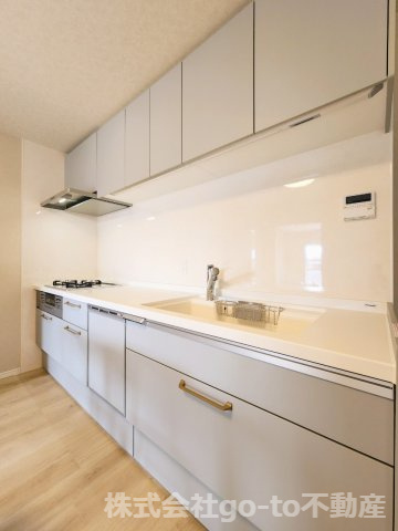 【キッチン】 | 高丘台住宅2号棟 | 落ち着いた色のオシャレなキッチンで、作業も楽しくなります♪