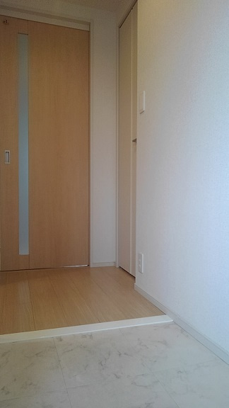 グリーンビレッジ菊名の玄関