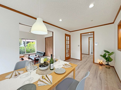 【居間・リビング】 | 藤沢市遠藤 中古戸建 全1棟 | ※室内の家具や雑貨等はCG加工で販売対象には含まれません