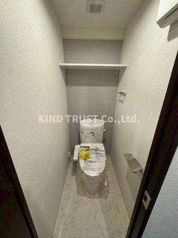 レジデンシア都島アイラのトイレ|落ち着いた色調のトイレです