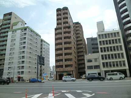 ロイヤルメゾン東国泰寺の外観