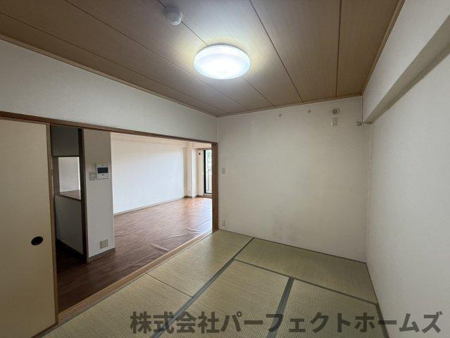 ロイヤルシャトー交野の和室|柔らかい畳が心地よい和室