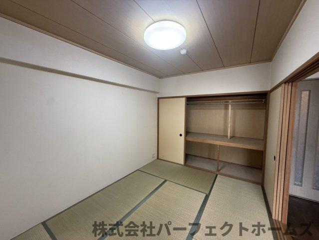 ロイヤルシャトー交野の和室|落ち着いた雰囲気の和室付きです