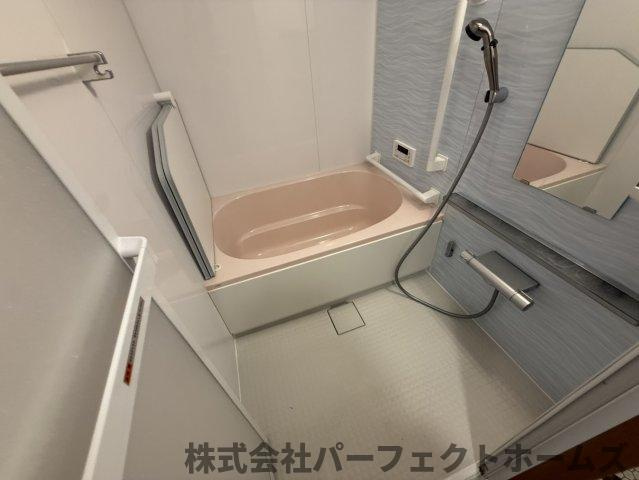 ロイヤルシャトー交野の浴室|日々の疲れを癒すお風呂付です