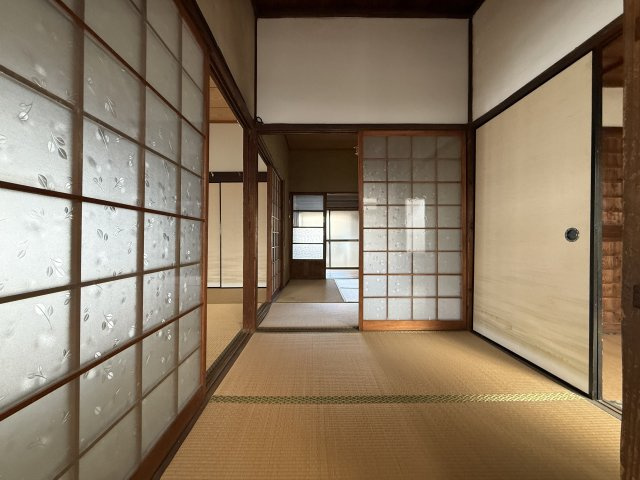 東山町平家一戸建の和室