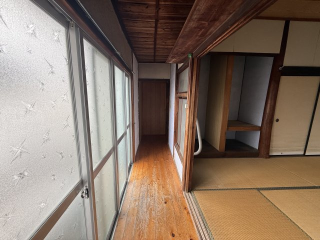 東山町平家一戸建の和室