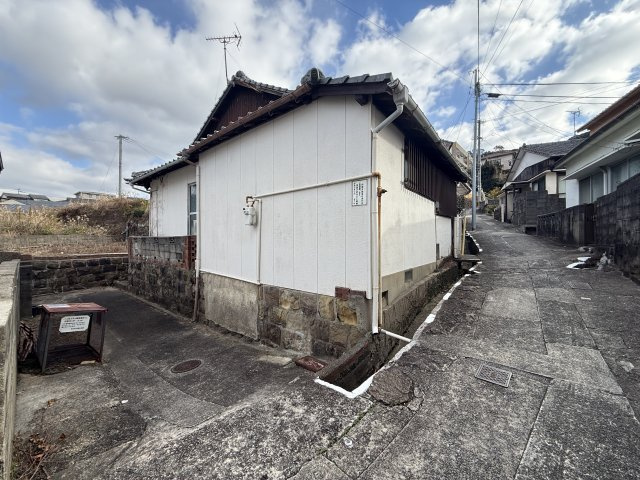 東山町平家一戸建の外観