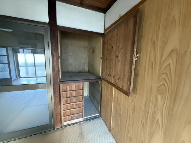 東山町平家一戸建の収納