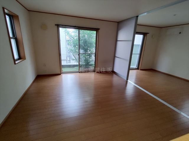 【居間・リビング】の画像