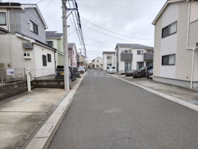 【前面道路含む現地写真】の画像