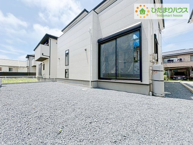 ひたちなか市足崎3期　新築戸建　1号棟の庭|周辺には高い建物がないため、お庭には太陽の光が降り注ぎます♪