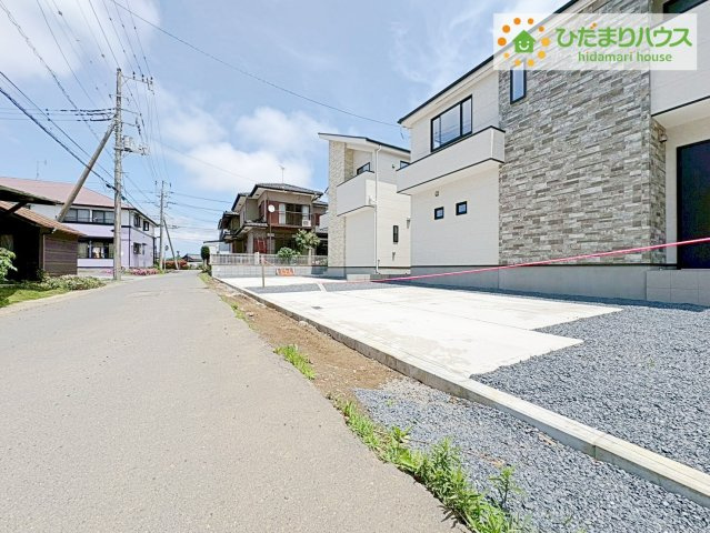 ひたちなか市足崎3期　新築戸建　1号棟の駐車場|マイホームなら駐車場代がかかりません。しかも、自宅の駐車場で洗車ができます！今までコイン洗車に行っていた手間も省けて、節約にもつながります(^^♪