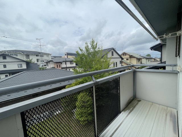 中古戸建・中古住宅　郡山市緑ケ丘東2丁目　緑ヶ丘第一小学校・緑ヶ丘中学校のバルコニー|陽当たり良好なバルコニー！朝起きて新鮮な空気を吸える瞬間がおすすめ♪