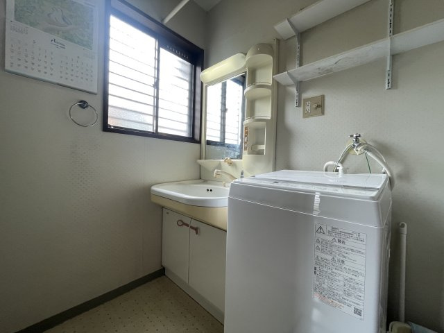 中古戸建・中古住宅　郡山市緑ケ丘東2丁目　緑ヶ丘第一小学校・緑ヶ丘中学校のランドリースペース