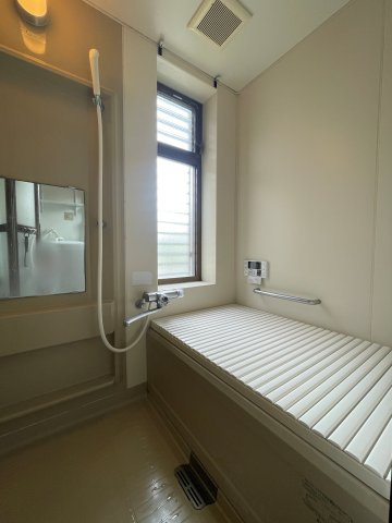 中古戸建・中古住宅　郡山市緑ケ丘東2丁目　緑ヶ丘第一小学校・緑ヶ丘中学校の浴室|オートバスなのでボタン一つで簡単お湯張り♪
