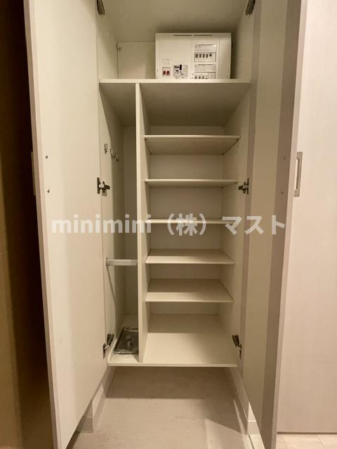 エスリード難波VALOREの収納