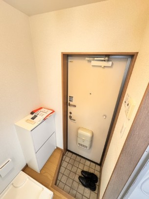 プランドール中山の玄関