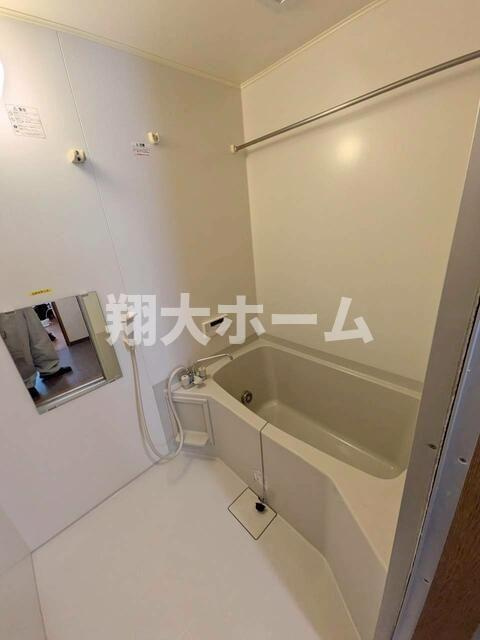 クレセールアリノの浴室
