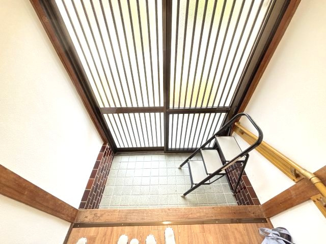 木戸町戸建の玄関