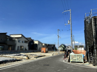【前面道路含む現地写真】 | 大津市雄琴5丁目11　新築戸建