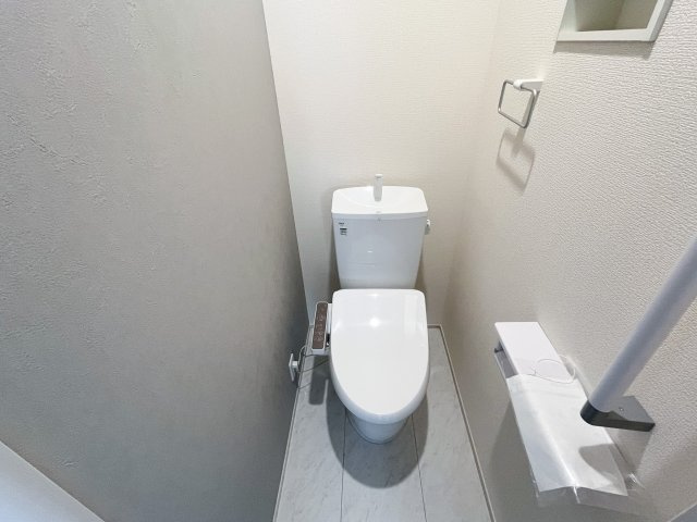 いなべ市大安町石榑下《2号棟》の洋室