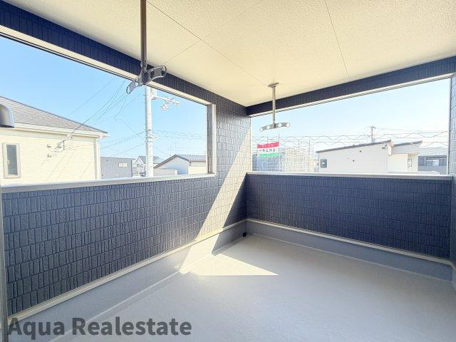 クレイドルガーデン小松島市大林町第一のバルコニー|外からの目が気にならないバルコニーで洗濯物が干せます