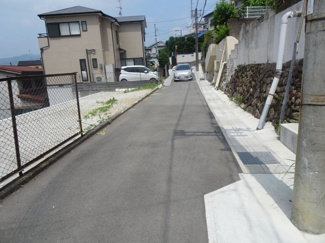 【前面道路含む現地写真】 | 川西市平野1丁目25の19　新築一戸建て