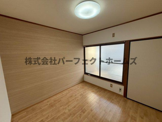 黒原城内テラスの居間・リビング|こちらのリビングで趣味の時間をお楽しみください