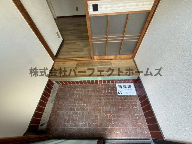黒原城内テラスの玄関|明るい玄関です