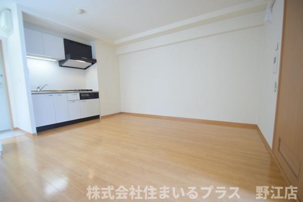大橋マンション三番館の居間・リビング