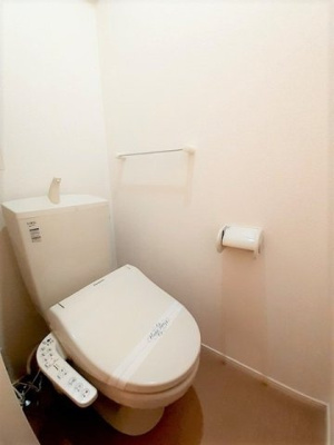 【トイレ】 | イースクエアⅢ | 清潔感のあるトイレです