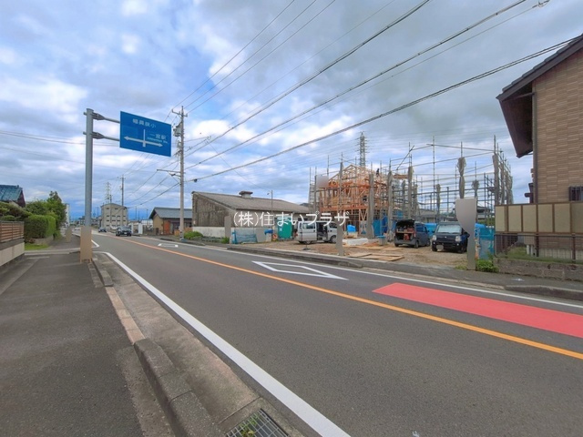 仲介手数料無料）一宮市第１大和町福森１号棟の前面道路含む現地写真