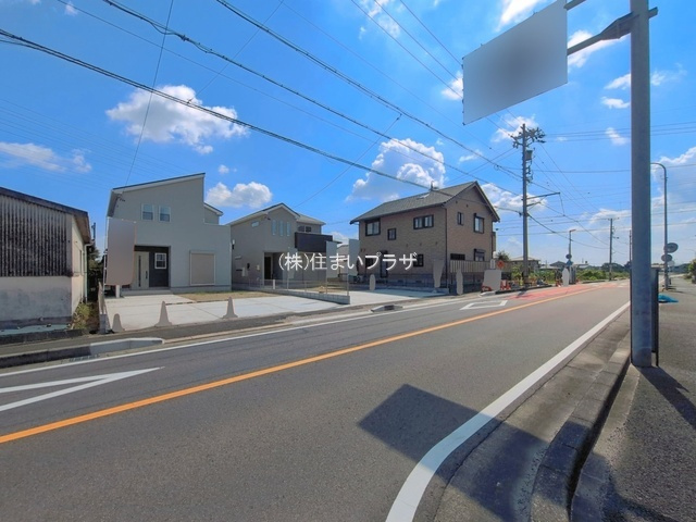 新築戸建て・仲介手数料無料）一宮市第１大和町福森　１号棟の前面道路含む現地写真