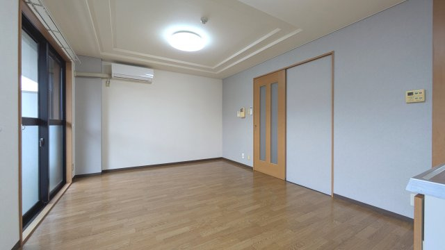 【居間・リビング】