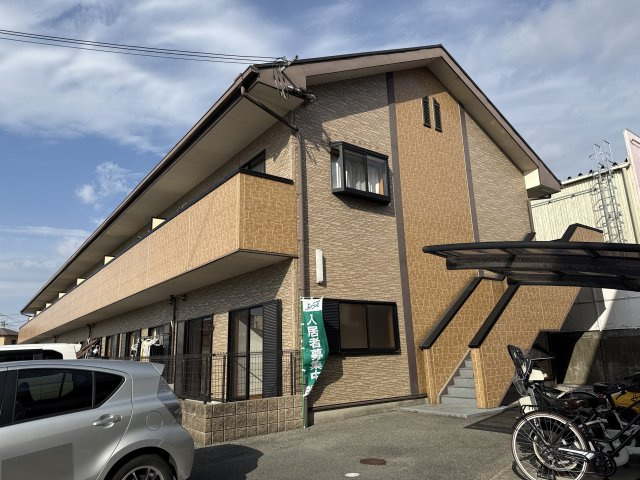 プレイン野里の外観