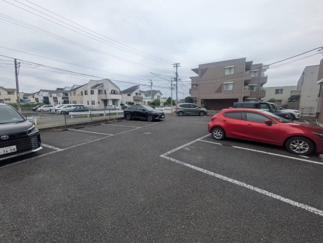 ヴィクトワール高幡不動の駐車場