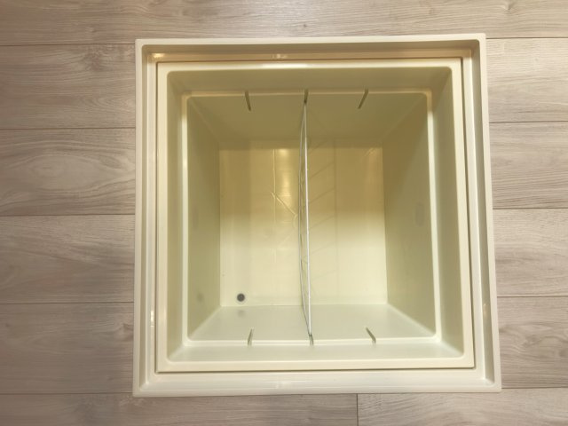 豊川市伊奈町南山新田の新築一戸建の収納|キッチン下の床下収納！ 使用頻度の低い調味料や食器を収納できます！						
