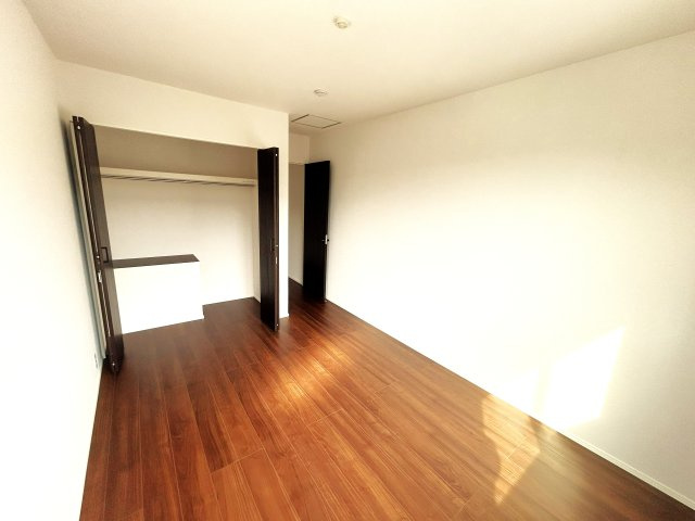 豊川市堺町２丁目の新築一戸建の洋室|ナチュラル感のある洋室は、自分好みのインテリアが楽しめます♪