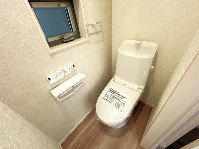 豊橋市池見町の新築一戸建のトイレ|温水洗浄便座は寒い冬もヒヤリとすることなく快適にご使用いただけます！
