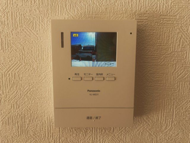 豊橋市池見町の新築一戸建の設備|TVモニター付きインターフォンあり！来訪者の顔をモニターで確認できるので、防犯性が高く安心して対応できます！